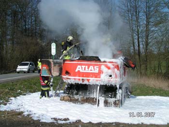 Einsatz Hüttenbrand Fraba Juli 046