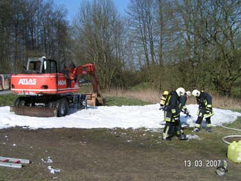 Einsatz Hüttenbrand Fraba Juli 051